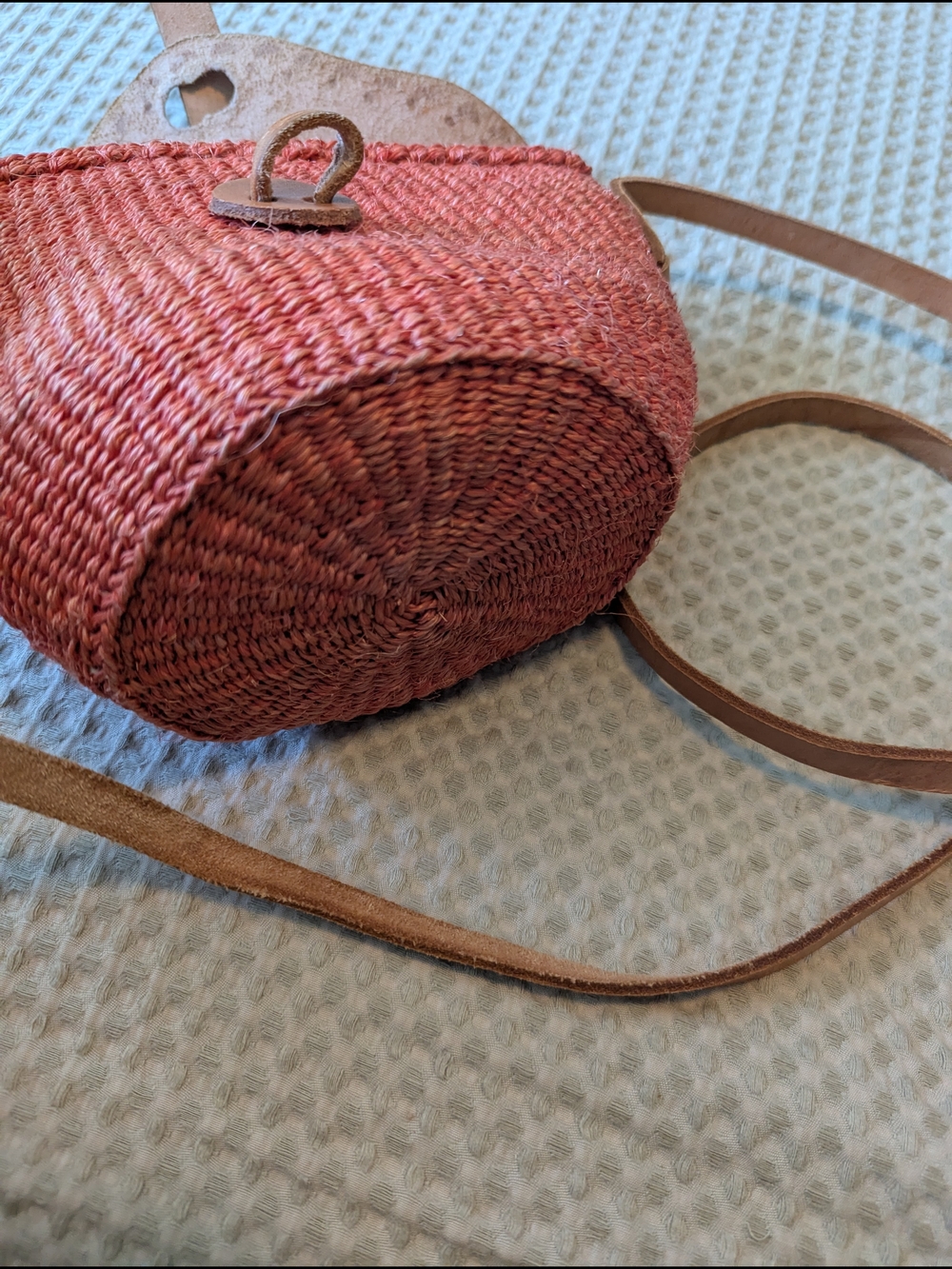 Vintage Straw Crossbody Bag with Brown Leather Flap - Picture 5 of 6